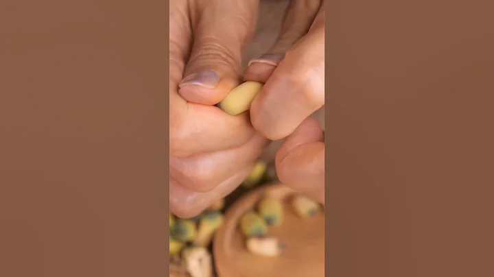 #asmr Have you heard the sound of lotus seed popping?