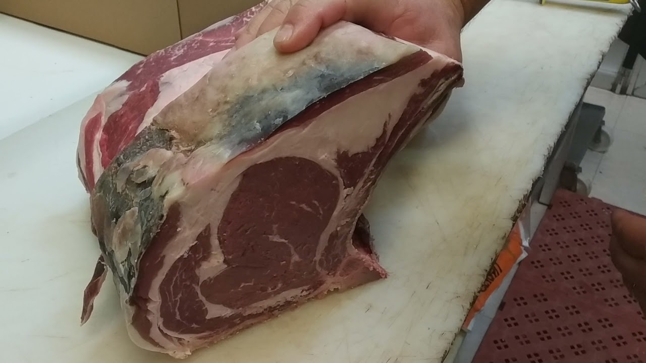 partir unos chuletones de black angus cruzado con un mes de maduración