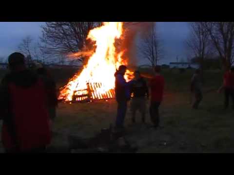Huge Bonfire - Oil Splash Explosion