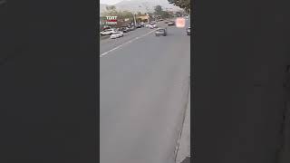 Trafikte Şoke Eden Hırsızlık Seyir Halindeki Gencin Scooterını Çaldılar