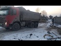 Рабочий процесс самосвал Volvo в Ульяновке привез грунт котлованный, поднимаем участки, стройка