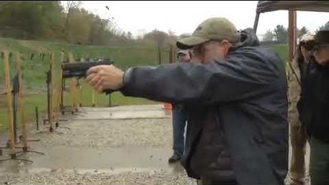 John "Shrek" McPhee schietdemonstratie