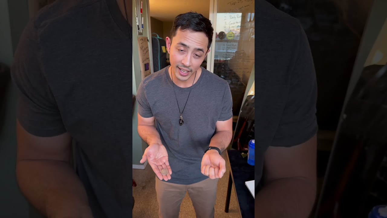 😄 This is a magic trick with 2 hands and 3 coins 