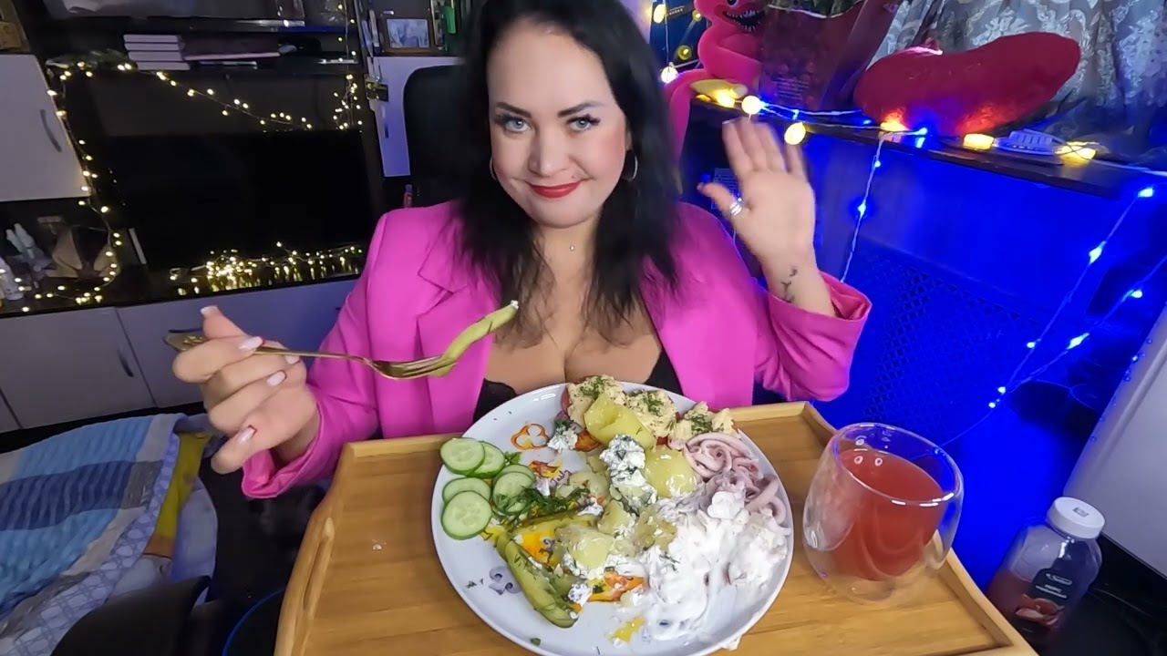 Приветы подписчикам 😘😘😘 Ем Вкусняшку #мукбанг #mukbang