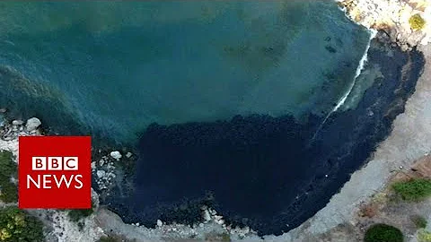 Oil spill turns Greek island bay black - BBC News - DayDayNews