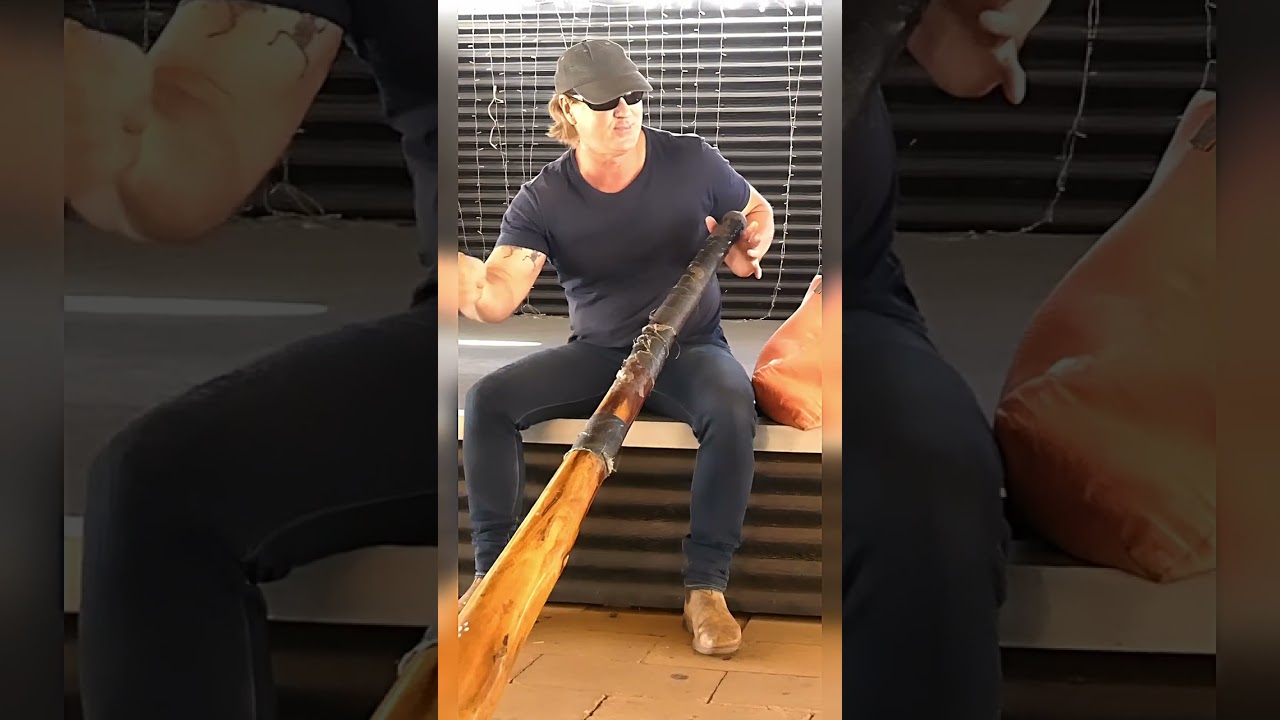 Adventures in Australia: Didgeridoo Tutorial in the Red Center, Yulara