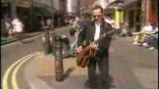 Joe Strummer And The Mescaleros - Johnny Appleseed