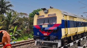 Early in the morning furious speed MEMU train throughout Rail Gate