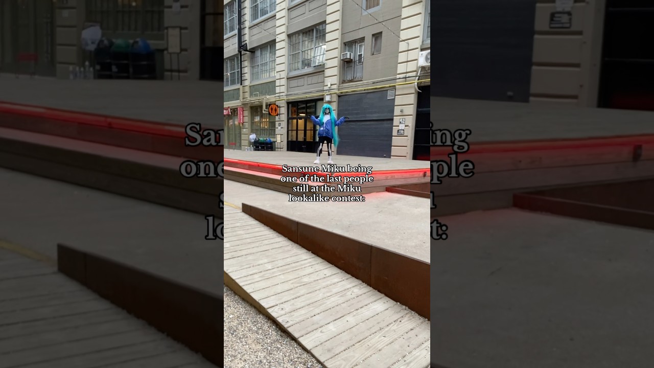 The stage is all mine now 😼 /j #sansunemikucosplay #sanscoslay #mikucoslay #coslayer #sans #cosplay