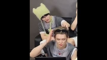 beomgyu always touch yeonjun #txt #yeongyu #beomjun #yeonjun #beomgyu #tomorrow_x_together #txtmoas