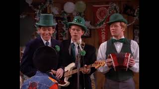 "When Irish Eyes Are Smiling" - Potsie and the band - Happy Days S4E22 (1977)