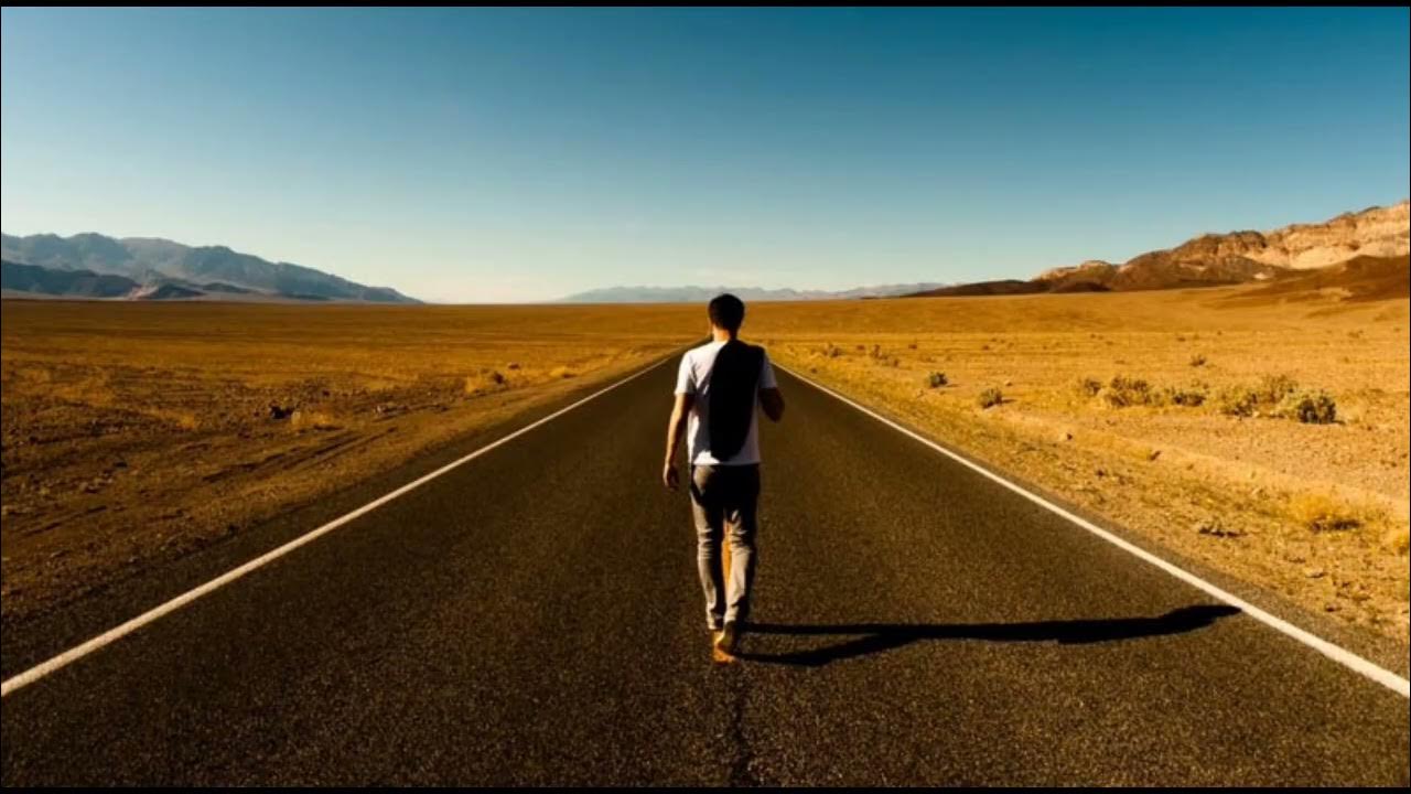 Travel alone. Путешествия картинки. I travel alone. Travelling to another country. Туристы в горах.