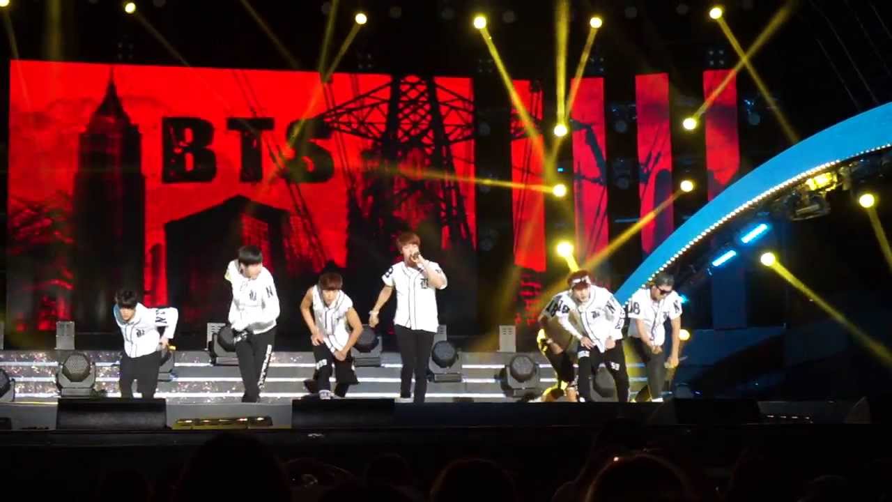[Fancam] 130914 BTS - N.O + Talk + No More Dream @ Sky Festival