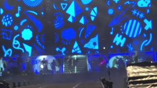 LADS SINGS I WILL SURVIVE - ONE DIRECTION (ON THE ROAD AGAIN TOUR MANILA, 03-22-15)
