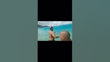 huge surge wave nearly takes people with it! #trendingshorts #mostpopular #shortvideo #shotsvideo