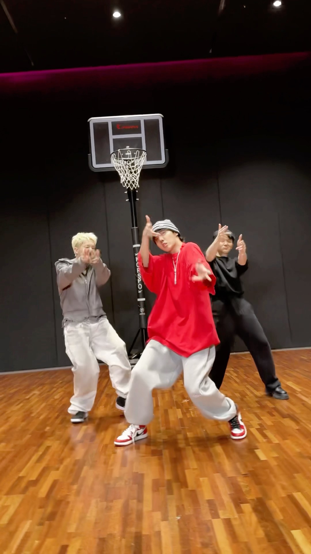 #동갑내기 ? with #jhope #제이홉 #HxW #호시X우지 #96ers #BEAM