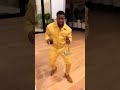 Kevin Hart dance to Chris Brown