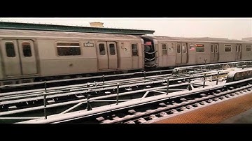 Electron wave packet interference