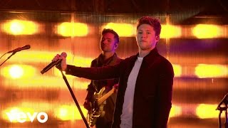 Niall Horan - 'This Town' & 'Slow Hands' (Live From iHeartRADIO MMVAs/2017) Resimi