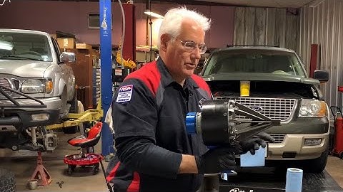 Demonstration of the Rapid Flexx Gun and Flexx Boot from Astoria 2000.