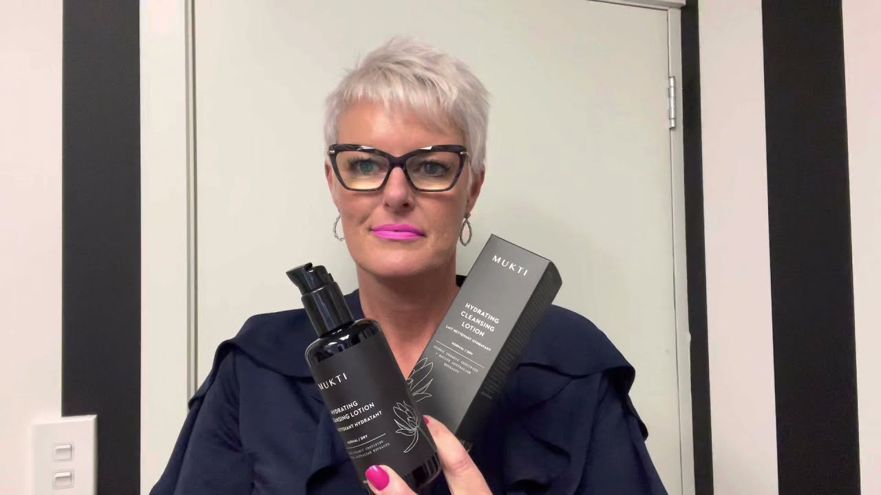 MUKTI Hydrating Cleansing lotion. V For Hair & Beauty, Merivale. NZ  MUKTI specialist beauty salon
