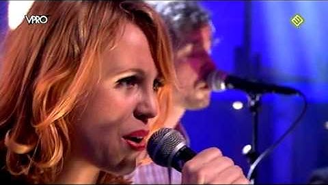 C-Mon & Kypski en Janne Schra - India live in de Nederpopshow