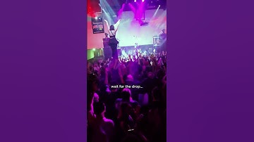 Thumbnail of the DJ played the #JujutsuKaisen song at the club 😭💔