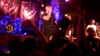 DropKick Murphys - The Auld Triangle