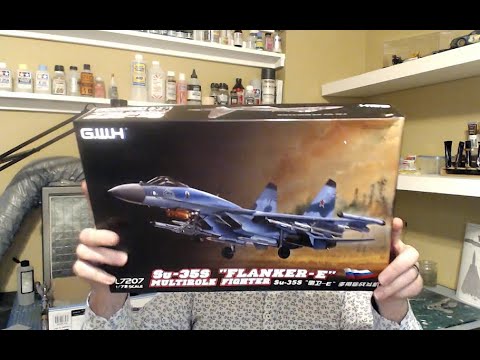 GWH 1/72 SU-35S Flanker E kit: A look inside the box