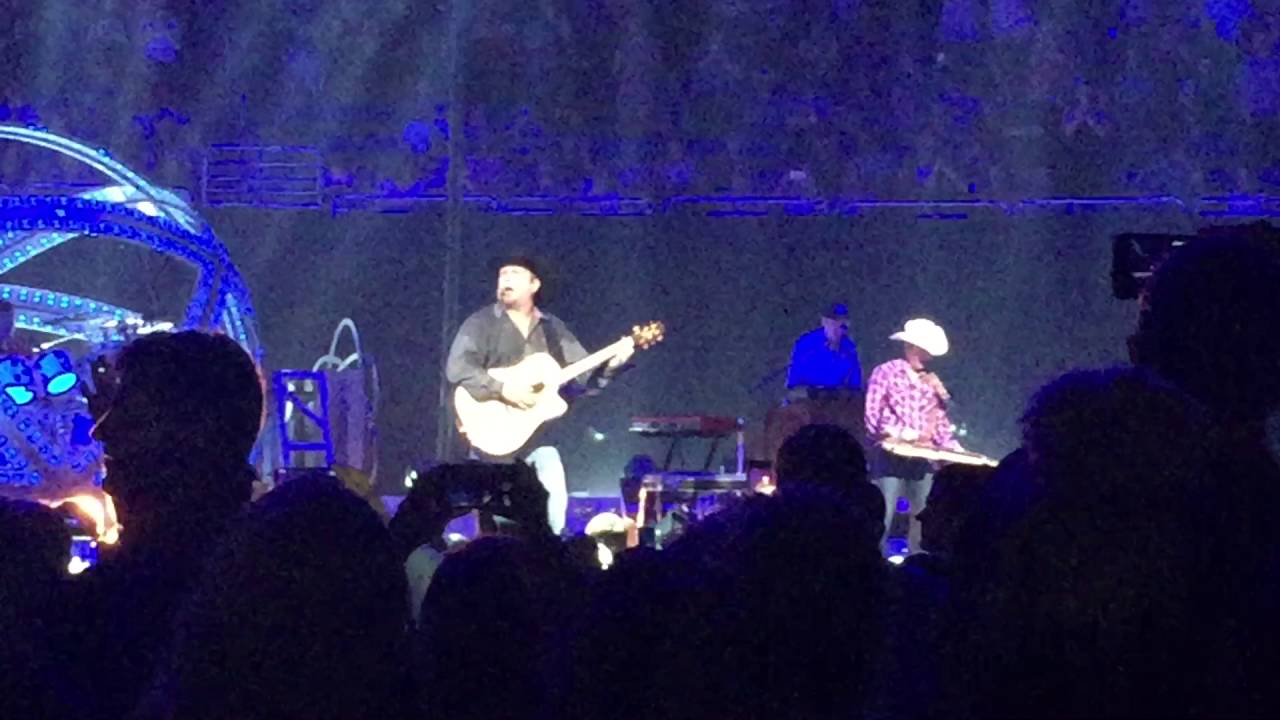The Thunder Rolls Garth Brooks Live In Orlando Amway Arena YouTube The Thunder Rolls Garth Brooks Live In Orlando Amway Arena YouTube