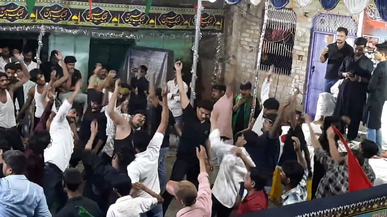 Anjuman anisiya sallahpur Sher garh Qadimi julosh chahullum haideri maidan tajiya ghar 