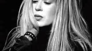 Zerri̇n Özer - Her Şey Seni̇nle Güzel