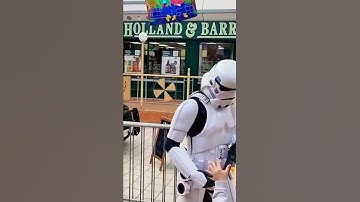 STAR WARS  STORMTROOPER AND ROBOT
