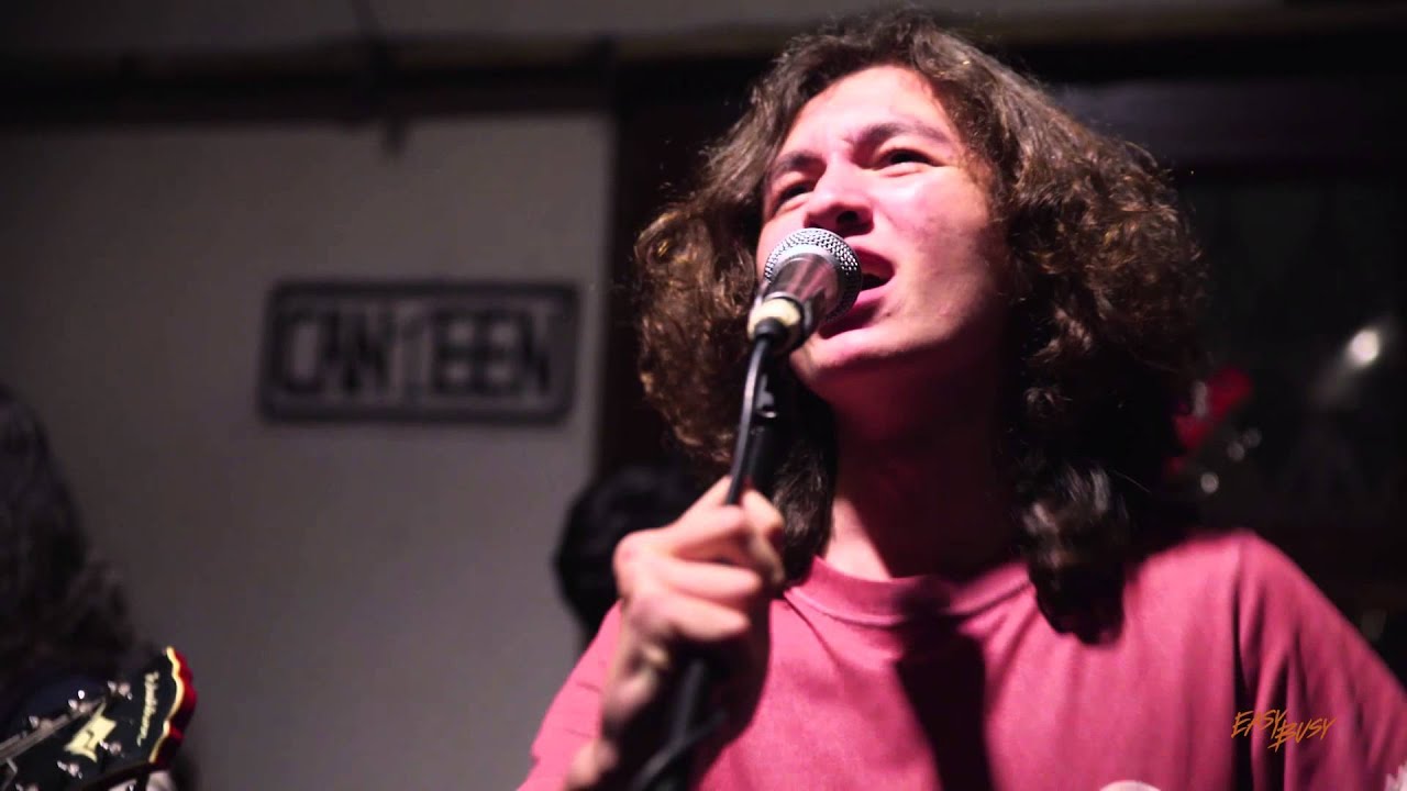 Volatile Energizes The Crowd With "Spoon & Rush"! - Easy Busy TV