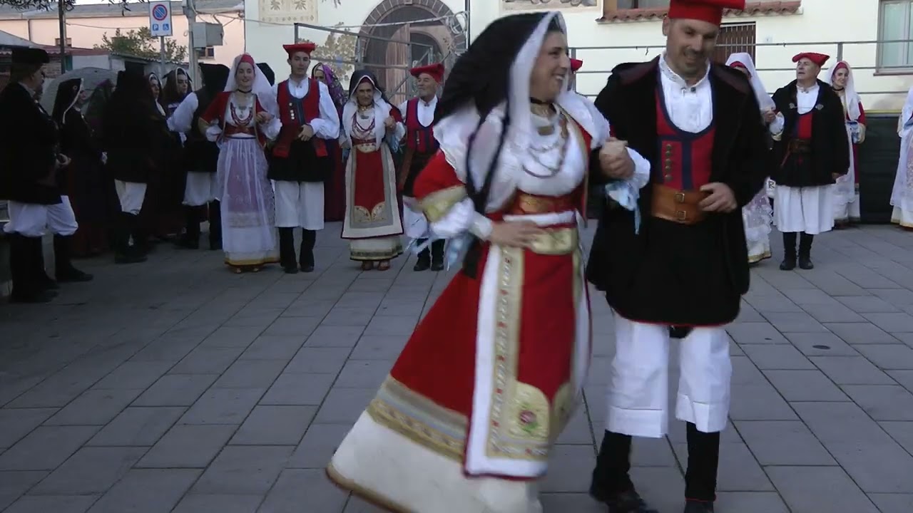 ==Gruppo Folk Città di Oristano a San Nicolò d'Arcidano==   (2)