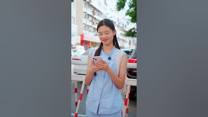 捡手机该不该要好处？ 女孩在学校门口捡到手机，归还后发现手机坏了，让赔偿，该赔吗？#手机 #拾金不昧 #冤枉 #要好处 #小学生