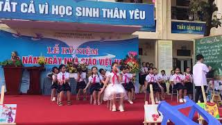Ca sỹ nhí Mai Nhi hát Bụi Phấn