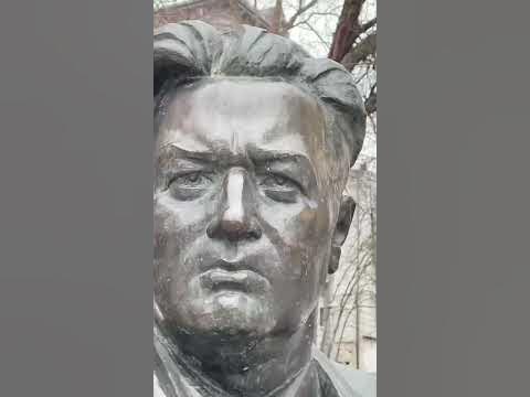 Київ парк Олеся Гончара пам’ятник Олесь Гончара #київ #киев #kiev #kyiv ...