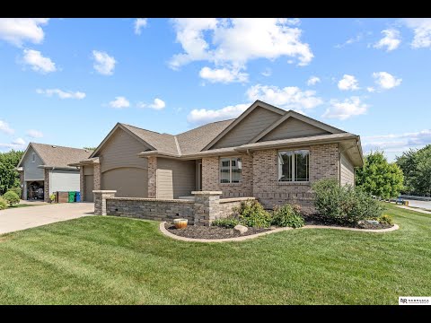 17219 S Creek Circle, Omaha, NE home video tour