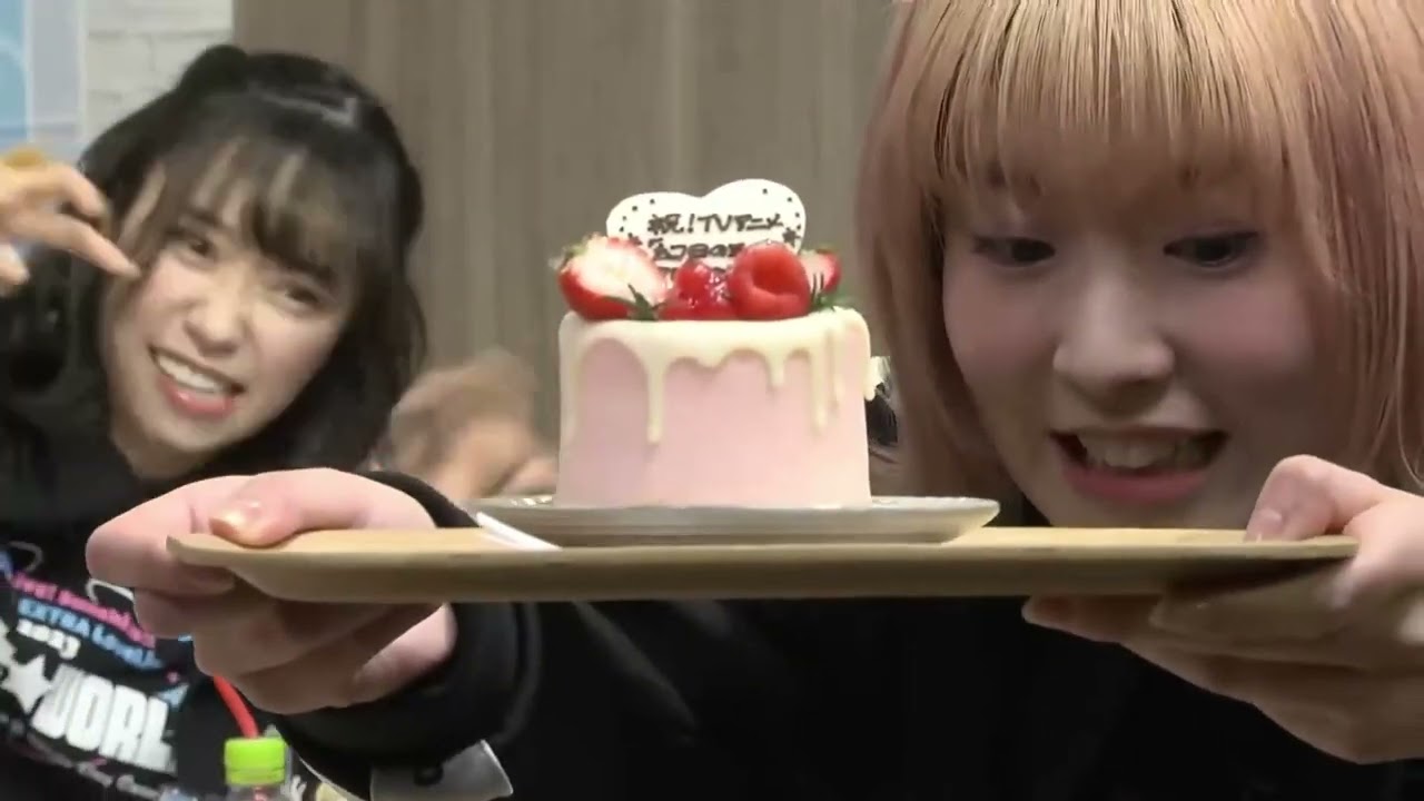 history repeating: waku waku cakes with the weirdass first years