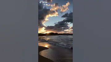 موسيقى مع صوت البحر 