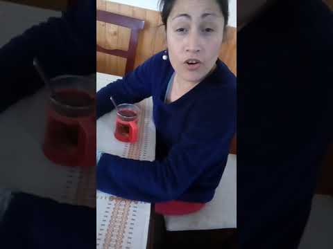 Tomando tecito con la familia