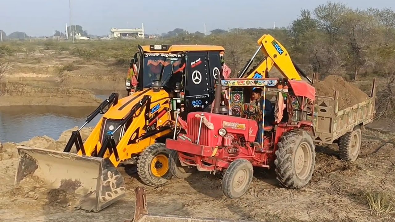 JCB 3dx Xpert Machine Loading Mud Tractor's | Mahindra 575 Di Tractor And Massey 245 Tractor Trolley