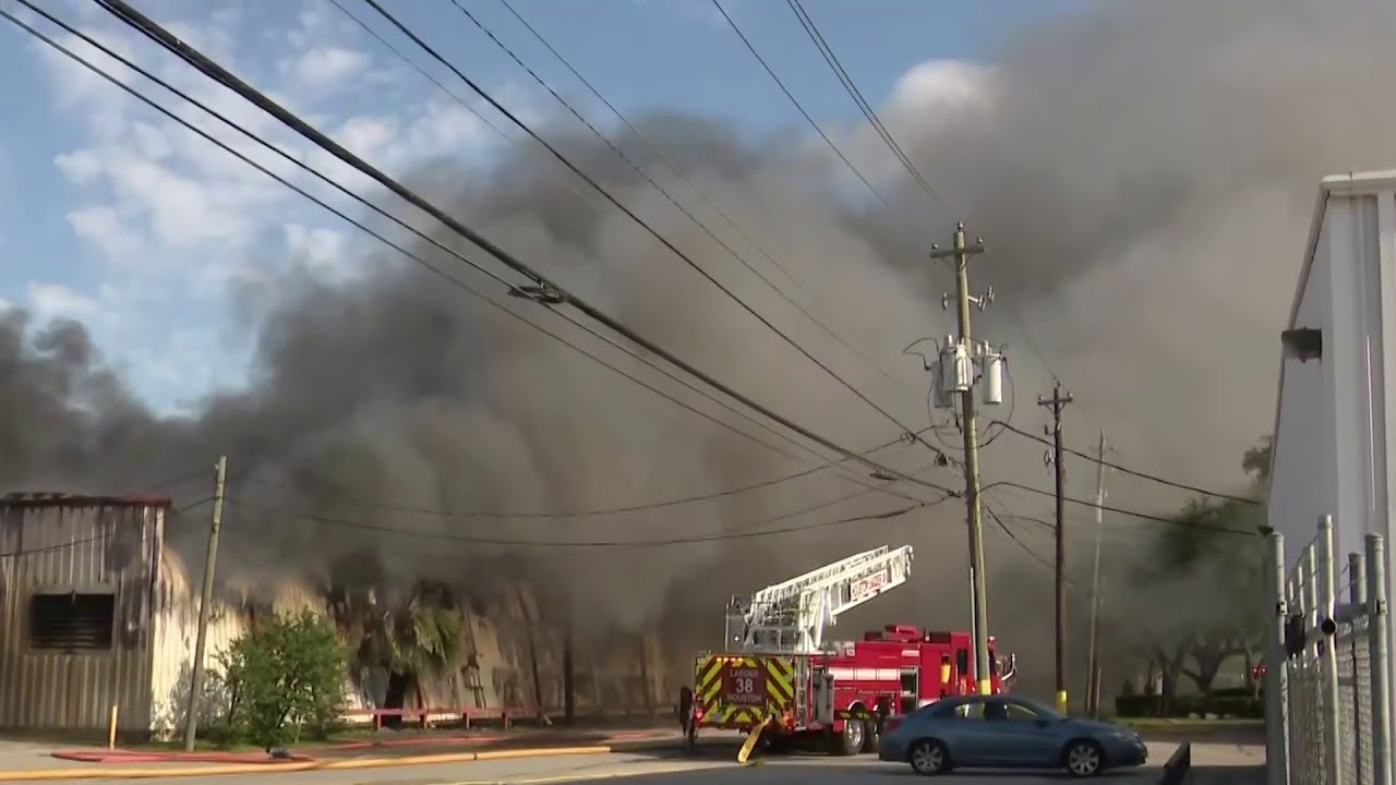 Heavy fire escalates at northwest Houston warehouse