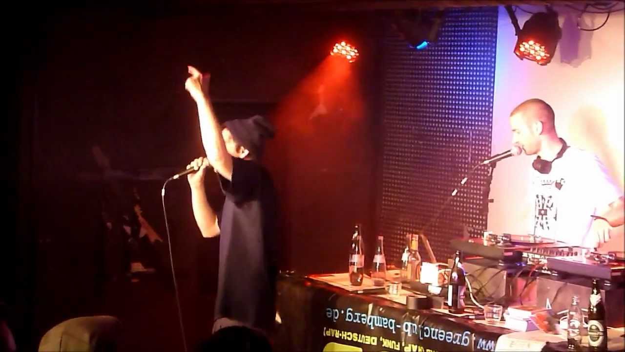 Retrogott und Hulk Hodn - Esmusssosein (Live @ Morph Club / Bamberg)