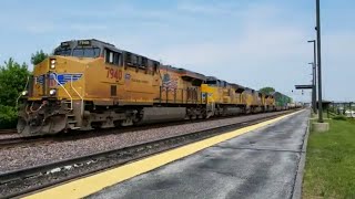 U.P. 7940 LEADS A WEST BOUND STACK TRAIN