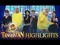 Tawag ng Tanghalan: Vice notices something about his co-hosts' clothes