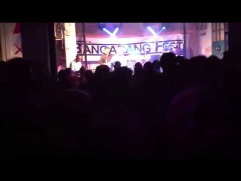 Java - Addis Pablo with Mafia & Fluxy (live)