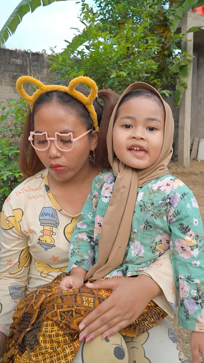 Yang pakai baju kuning #nabelldaily