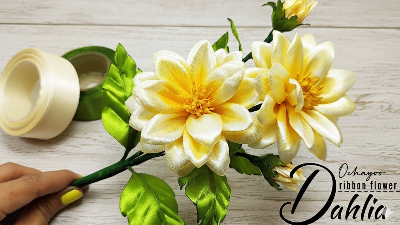 Георгин своими руками/ как легко сделать цветок из атласных лент/мастер-класс по изготовлению цветов